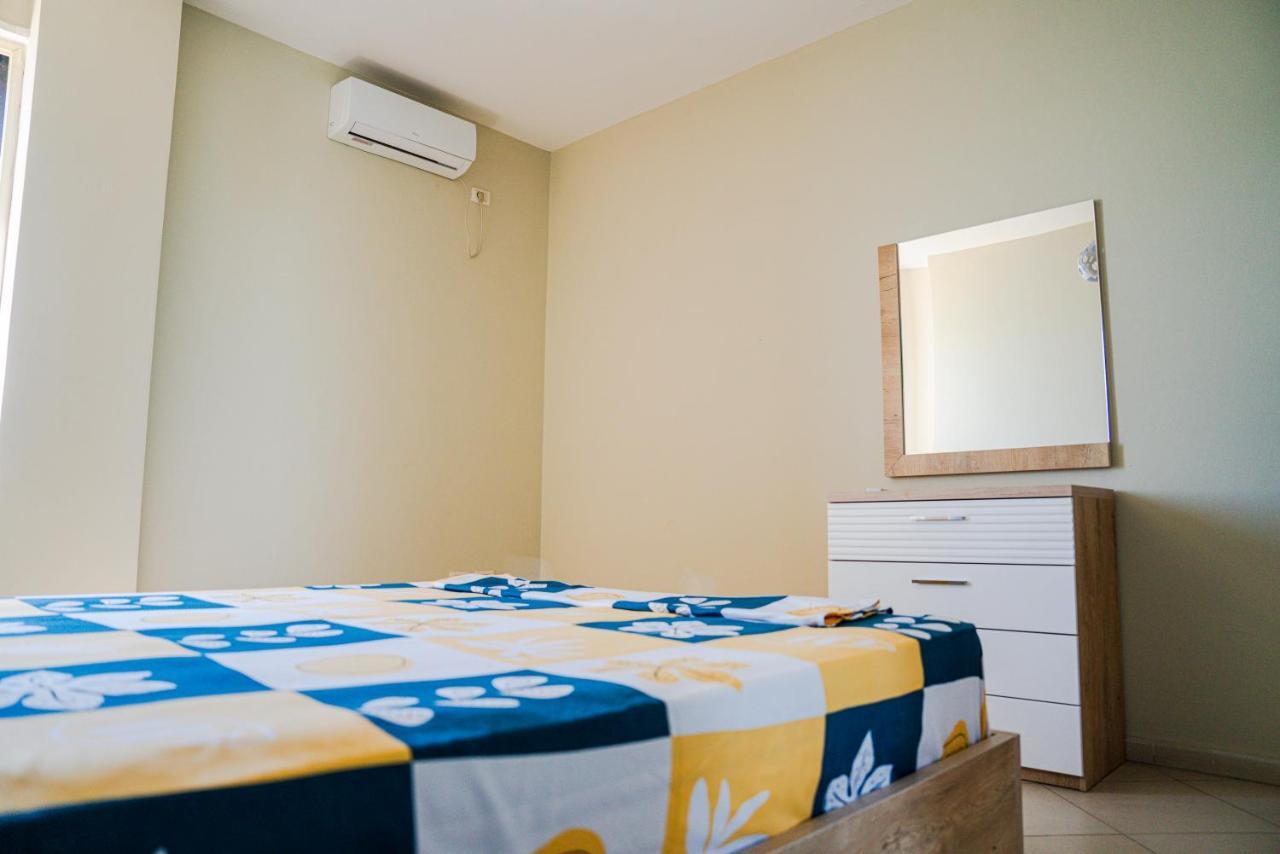 Apartament Cds Durrës Exterior foto